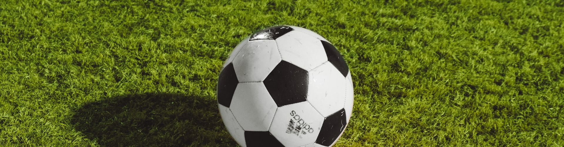 2026世界杯体育场全景灯光璀璨的壮观夜景